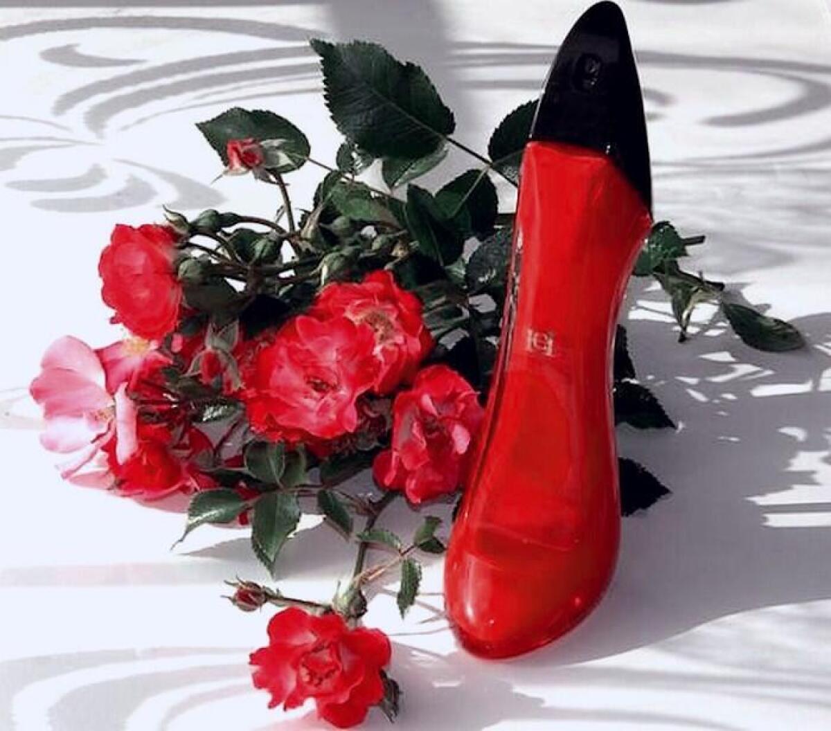 Carolina Herrera Very Good Gir - Perfume Fragrance Rose recensione e prezzo